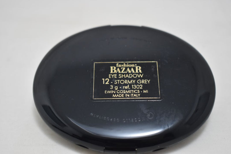 FASHION BAZAAR SINGLE EYE SHADOW / OMBRE À PAUPIÈRES UNIQUE / ΜΟΝΗ ΣΚΙΑ ΜΑΤΙΩΝ σε Απόχρωση (STORMY GREY - Σφοδρό Γκρι) 3 g.