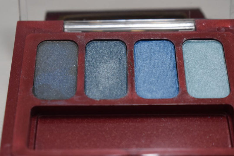 SEVENTEEN 17 COSMETICS CAKE EYE SHADOW 4 COLOUR SET   (PALETTES No 3 -  SATIN BLUES) / Συμπαγής Τετραπλή Σκιά Ματιών -  (COLLECTION 3) -  (Τέσσερες Σατινέ Αποχρώσεις του Μπλε) 8 g.