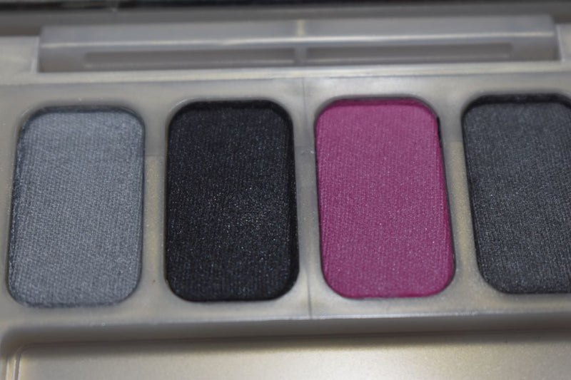 SEVENTEEN 17 COSMETICS CAKE EYESHADOW SUPER IRIDESCENT (PALETTE No 57 -  SMOKY) / Συμπαγής Τετραπλή Σκιά Ματιών, Σούπερ Ιριδίζουσα -  (COLLECTION 57) -  Σε Απόχρωση (Γκρι Ανοικτό - Γκρι Μολυβί - Ροζ - Γκρι Μεταλλικό) 8 g.
