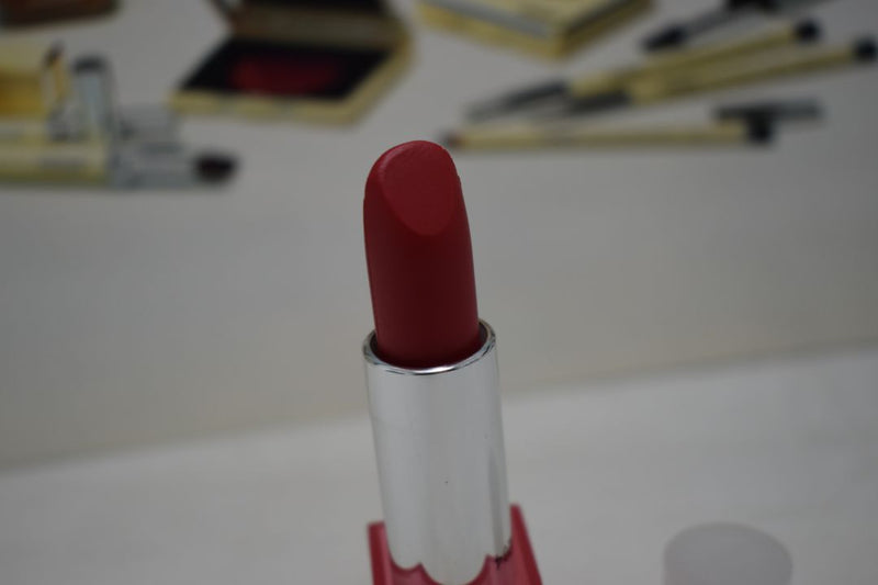 PHAS HYPOALLERGĖNIQUE ROUGE INTENSE - LIP COMFORT (81 - CHARMING FLUSH) / Κραγιόν έντονο, σε Απόχρωση (81 - Γοητευτικό Κόκκινο), με Άνεση μεγάλης Διάρκειας στα Χείλη, 4 ml - Tester - Χωρίς κουτί.
