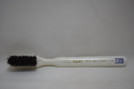 KENT OF LONDON TOOTHBRUSH ORIGINAL Badger KB 42 VERY SOFT FOR SENSITIVE GUMS STRAIGHT  TUFT WHITE COLOR (VERSION 1976) / ΟΔΟΝΤΟΒΟΥΡΤΣΑ ΠΟΛΥ ΜΑΛΑΚΗ ΓΙΑ ΕΥΑΙΣΘΗΤΑ ΟΥΛΑ ΜΕ ΙΣΙΕΣ ΤΡΙΧΕΣ ΑΥΘΕΝΤΙΚΟΥ ΑΣΒΟΥ ΧΡΩΜΑΤΟΣ ΛΕΥΚΟΥ.