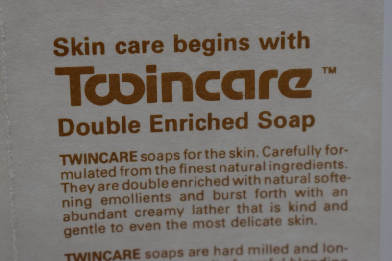 TWINCARE SOAP GLYCERINE AND HONEY FOR SKIN CARE CLEANSES MOISTURIZES NATURALLY (VERSION 1981) / Σαπούνι με Γλυκερίνη και Μέλι για την Περιποίηση του Δέρματος Καθαρίζει και Ενυδατώνει Φυσικά 100 g 3.5 OZ.