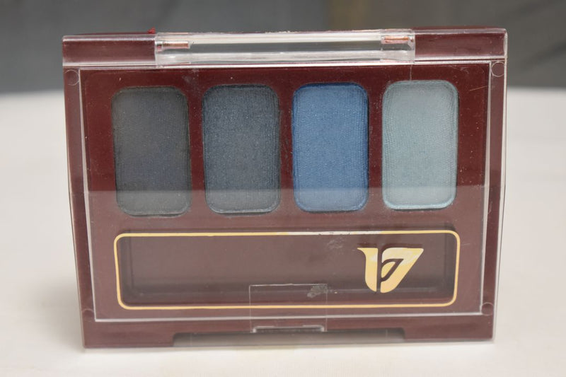 SEVENTEEN 17 COSMETICS CAKE EYE SHADOW 4 COLOUR SET   (PALETTES No 3 -  SATIN BLUES) / Συμπαγής Τετραπλή Σκιά Ματιών -  (COLLECTION 3) -  (Τέσσερες Σατινέ Αποχρώσεις του Μπλε) 8 g.