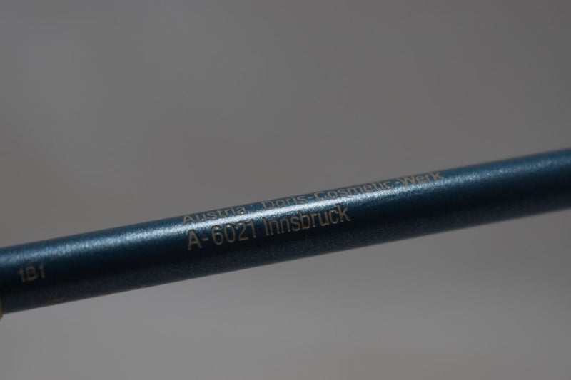 MANHATTAN COSMETICS LIDKONTURENSTIFT - EYE LINER (PENCIL) / Μολύβι Ψιλό Βλεφάρων και Ματιών σε Απόχρωση (Νο 15 - Σιέλ).