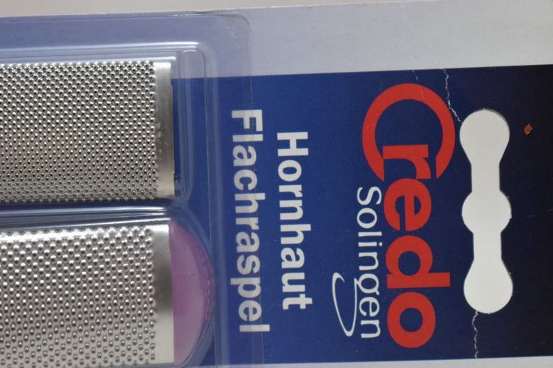 CREDO SOLINGEN FLAT METAL RASP FOR FEET CALLUSES AND HARDENED TREATMENTS / ΕΠΙΠΕΔΗ ΜΕΤΑΛΛΙΚΗ ΡΑΣΠΑ ΚΑΛΩΝ ΚΑΙ ΣΚΛΗΡΥΝΣΕΩΝ ΚΑΙ ΡΑΣΠΑ ΛΕΙΑΝΣΗΣ ΤΟΥ ΔΕΡΜΑΤΟΣ.
