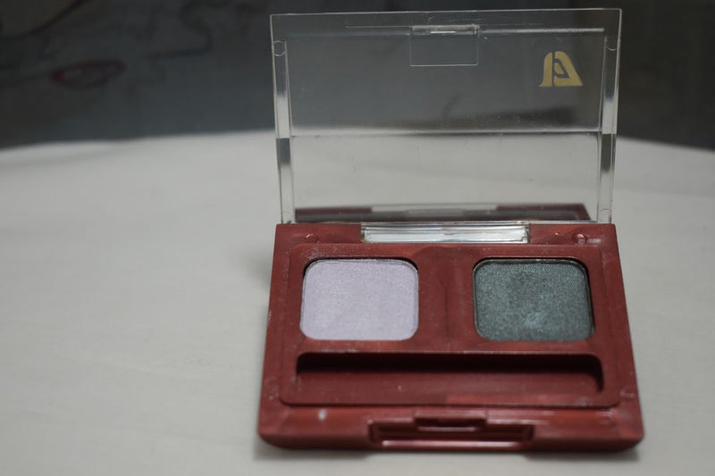 SEVENTEEN 17 COSMETICS CAKE EYE SHADOW DUO (No 41 GREEN - GREY) / Συμπαγής Διπλή Σκιά Ματιών -  (COLLECTION 41) -  Σε Απόχρωση (Γκρι Ανοικτό - Πράσινο)  4 g.