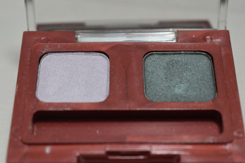 SEVENTEEN 17 COSMETICS CAKE EYE SHADOW DUO (No 41 GREEN - GREY) / Συμπαγής Διπλή Σκιά Ματιών -  (COLLECTION 41) -  Σε Απόχρωση (Γκρι Ανοικτό - Πράσινο)  4 g.
