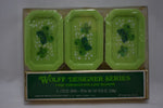 WOLFF GIFT BOX DESIGNER SERIES (COLOR GREEN) FINE FRENCH MILLED SOAPS (VERSION 1981) / Συσκευασία Δώρου, Σχεδιαστική σειρά Χρώματος Πράσινου, από Φίνα Αρωματισμένα και Αλεσμένα Γαλλικά σαπούνια 3 BARS 2.75 OZ. - TOTAL NET WT. 8.25 OZ (234g).