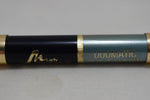 LADY MANHATTAN COSMETICS BIG DUOMATIC EYE SHADOW / Μολύβι Χονδρό, Δύο Αποχρώσεων, Διπλής Δράσης,  Ματιών και Σκιάς ταυτόχρονα, σε Απόχρωση (Νο 07 - Μπλε Σκούρο και Μπλε Ανοικτό / Σιέλ Μεταλλικό).
