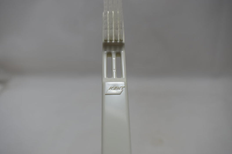 KENT 2000 DUAL TEXTURE  NYLON ORIGINAL TOOTHBRUSH  NYLON STRAIGHT TUFT WHITE COLOR (VERSION 1982) A NEW ANGLE FOR DOUBLE DENTAL CARE / ΟΔΟΝΤΟΒΟΥΡΤΣΑ 2000 ΔΙΠΛΗΣ ΥΦΗΣ ΜΕ ΙΣΙΕΣ ΤΡΙΧΕΣ ΓΙΑ ΔΙΠΛΗ ΟΔΟΝΤΙΑΤΡΙΚΗ ΦΡΟΝΤΙΔΑ ΧΡΩΜΑΤΟΣ ΛΕΥΚΟΥ.