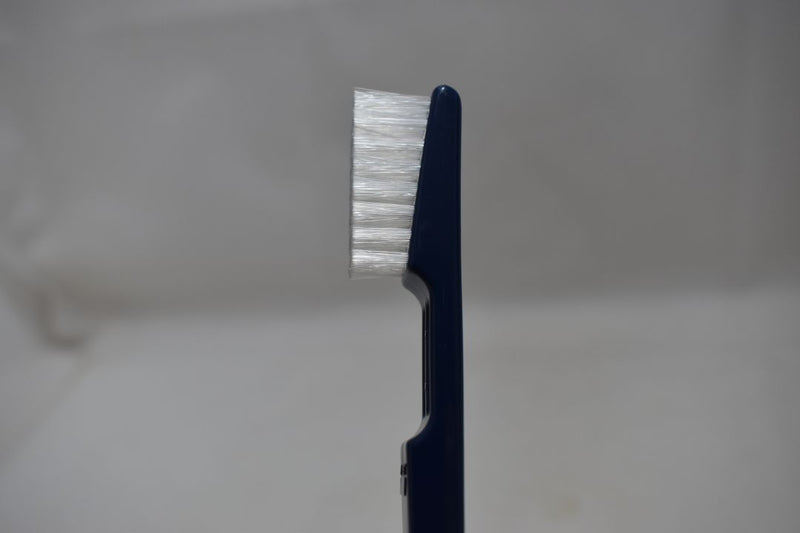 KENT 2000 DUAL TEXTURE NYLON ORIGINAL  TOOTHBRUSH   STRAIGHT TUFT COLOR BLUE   (VERSION 1982) A NEW ANGLE FOR DOUBLE DENTAL CARE / ΟΔΟΝΤΟΒΟΥΡΤΣΑ 2000 ΔΙΠΛΗΣ ΥΦΗΣ ΜΕ ΙΣΙΕΣ ΤΡΙΧΕΣ ΓΙΑ ΔΙΠΛΗ ΟΔΟΝΤΙΑΤΡΙΚΗ ΦΡΟΝΤΙΔΑ ΧΡΩΜΑΤΟΣ ΜΠΛΕ.