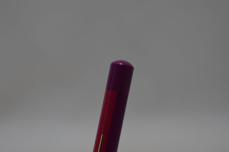 ERRE DUE  COSMETIC LIP LINER PENCIL DUO / Διπλό Μολύβι Χειλιών σε Απόχρωση (Νο 135 - Κόκκινο και Βιολετί) 1.6 g