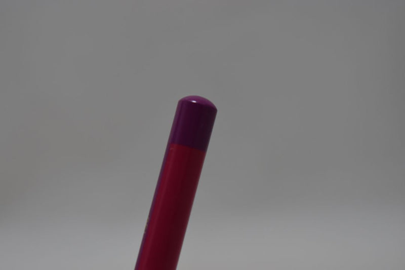 ERRE DUE  COSMETIC LIP LINER PENCIL DUO / Διπλό Μολύβι Χειλιών σε Απόχρωση (Νο 135 - Κόκκινο και Βιολετί) 1.6 g