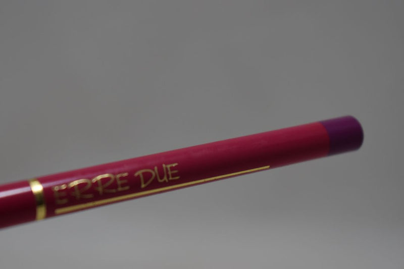 ERRE DUE  COSMETIC LIP LINER PENCIL DUO / Διπλό Μολύβι Χειλιών σε Απόχρωση (Νο 135 - Κόκκινο και Βιολετί) 1.6 g