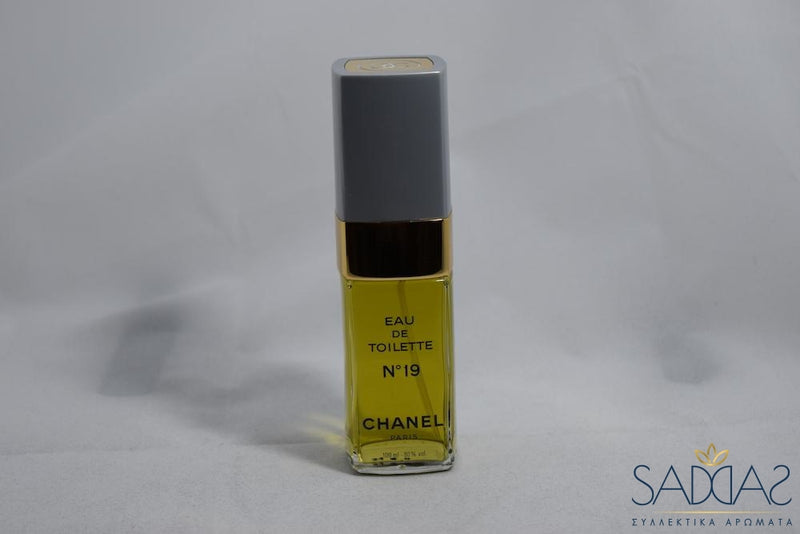 Chanel 19 Pour Femme Eau De Toilette Vaporisateur 100 Ml 3.4 Fl .oz