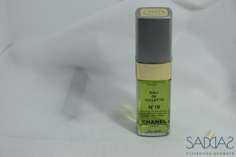 Chanel 19 Pour Femme Eau De Toilette Vaporisateur 100 Ml 3.4 Fl.oz (Full 98 %) Demonstration .