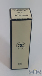 Chanel 19 Pour Femme Parfum Vaporisateur Pour Le Sac Recharge Refill () 6 Ml 0.20 Fl.oz