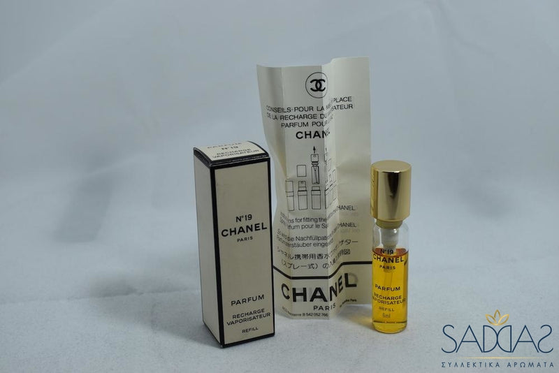 Chanel 19 Pour Femme Parfum Vaporisateur Pour Le Sac Recharge Refill () 6 Ml 0.20 Fl.oz