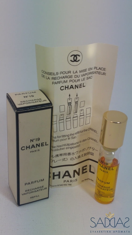 Chanel 19 Pour Femme Parfum Vaporisateur Pour Le Sac Recharge Refill () 6 Ml 0.20 Fl.oz