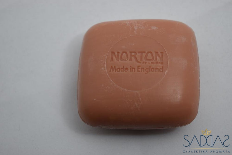 Norton Chelsea Flowers Carnation Luxury Soap Savon De Luxe 100 G 3½ Oz